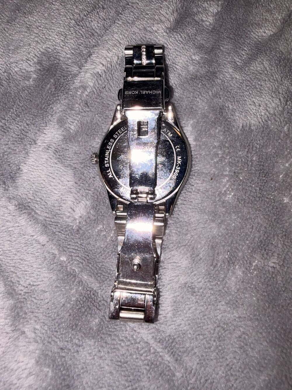 Michael Kors Lauryn MK3900 Women's Silver-Tone Stainless Crystal Pave Watch - Picture 4 of 5